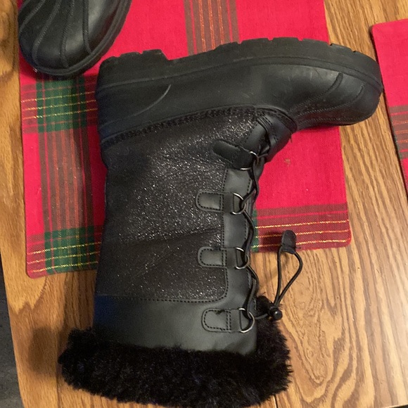 Cat and Jack sparkly boots - Picture 6 of 10